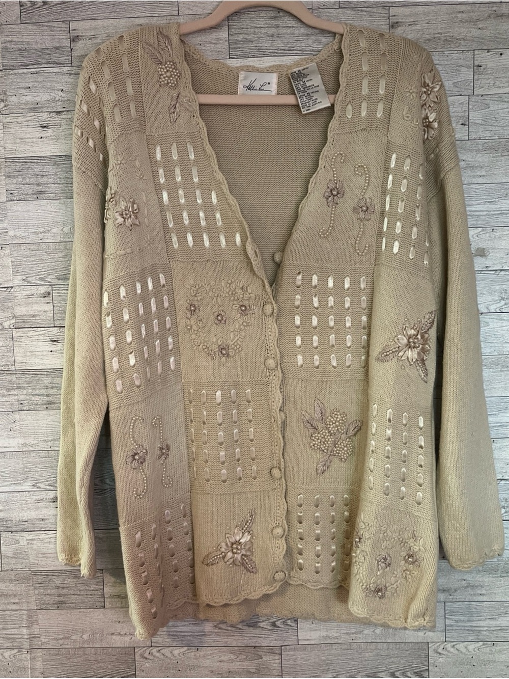Kathie Lee Sweater Size M Beige Button Front Long Sleeve Ribbons Beads Casual